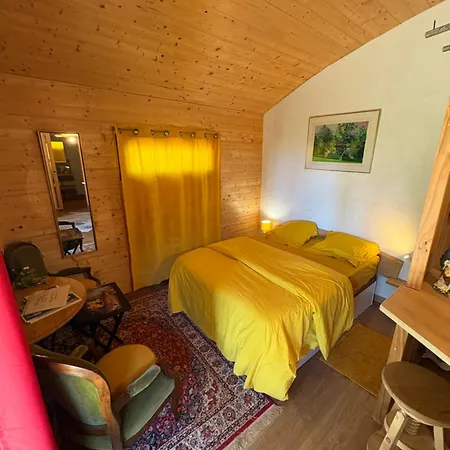 Grenouille Domaine De La Mamounette Semesterbostad *